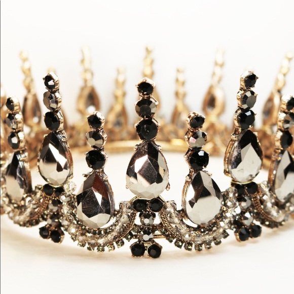 We’ll Soon Be Welcoming Summer 2024! 🦋🌸🌞 🛍️ 💫✨🎉 - Picture 3 of 16